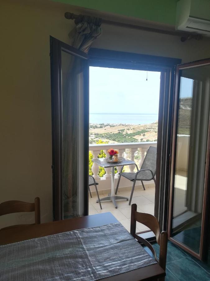 Odisseas Apartment *