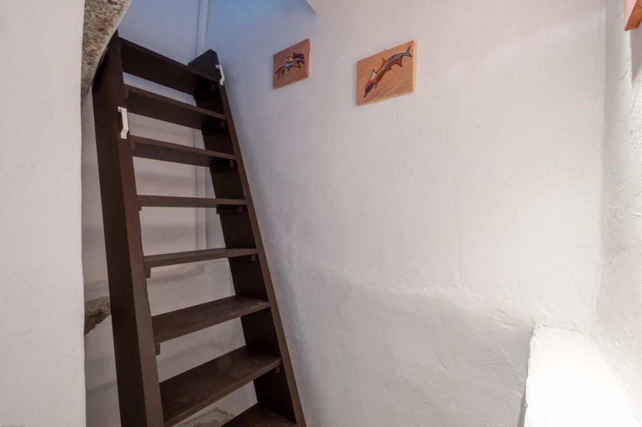 Labyrinth Traditional Villa *