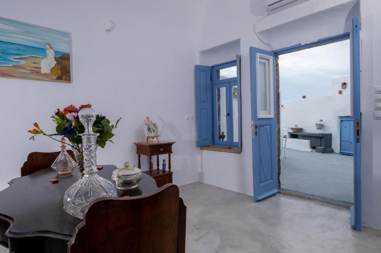 Villa Labyrinth Traditional