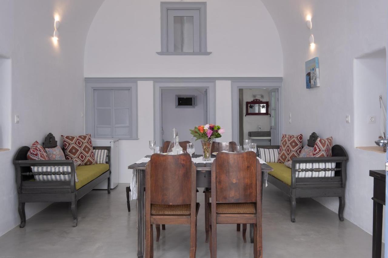 Villa Labyrinth Traditional