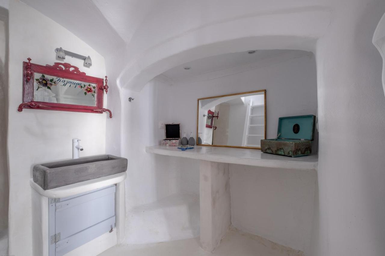 Villa Labyrinth Traditional *