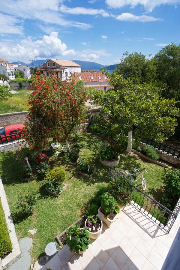 Ntina's House Apartment Karavomylos