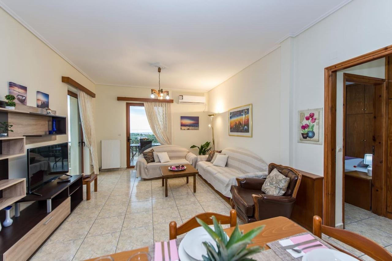 Breathtaking Sea View, Close To The Holiday home Kalamata