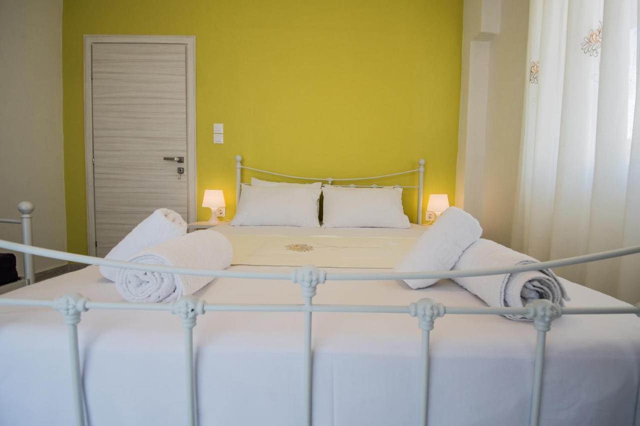 Chelona Apartment *