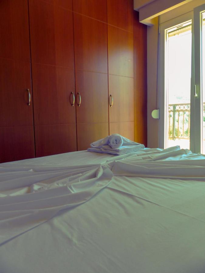 Nikitas & Loft *