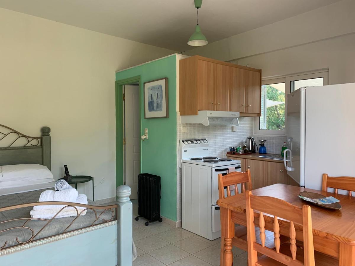 Anastasios Olive Garden Apartment