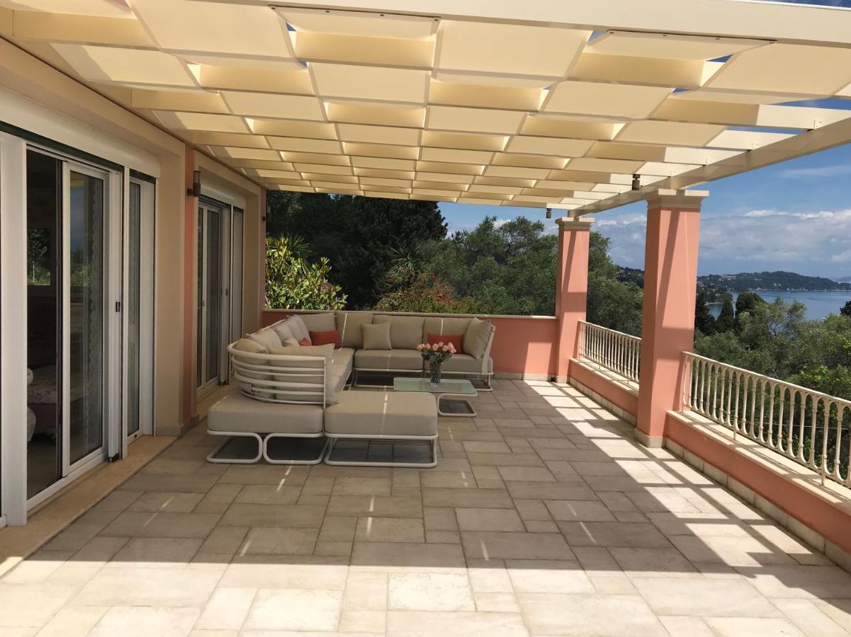 Larisa Villa Gastouri (Corfu)
