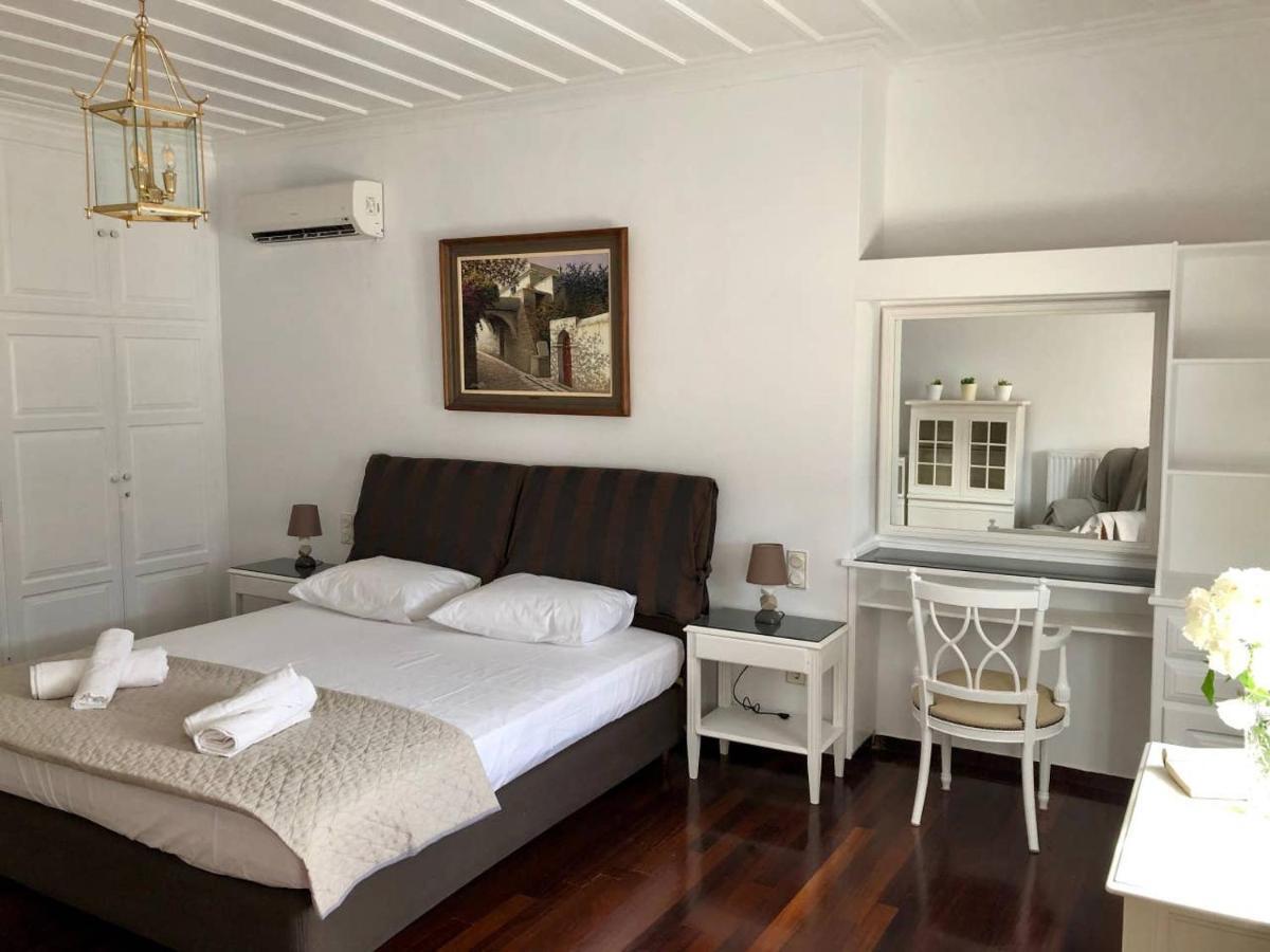Andros Epoque *