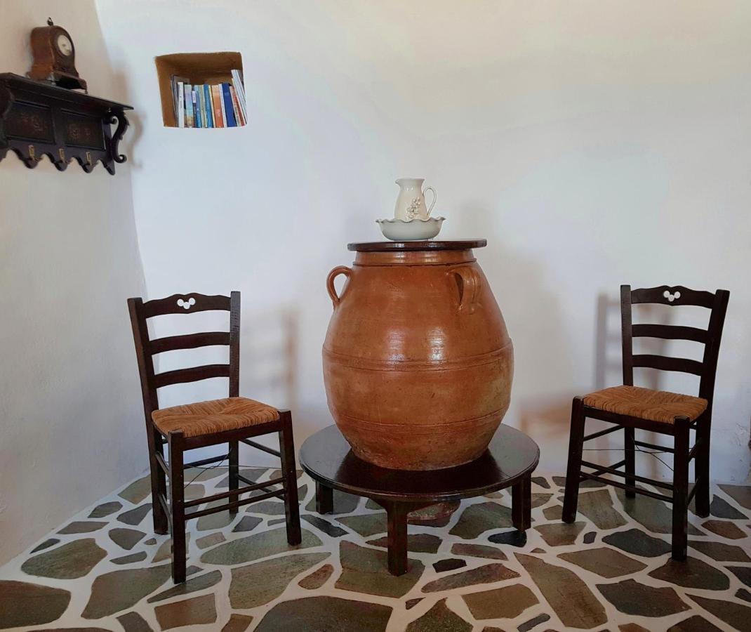 Holiday home «astrofeggia» A Private Stone House Nature-seaview