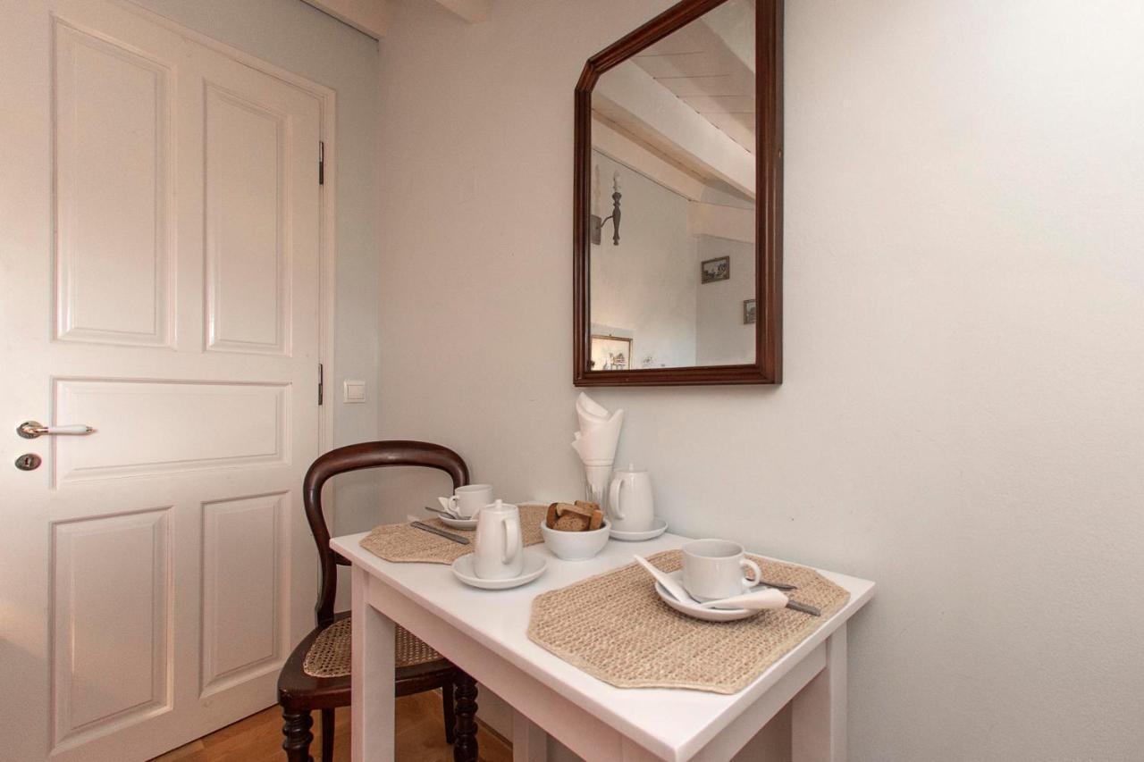 Stella's Attic In Spianada - Old Town Apartment *