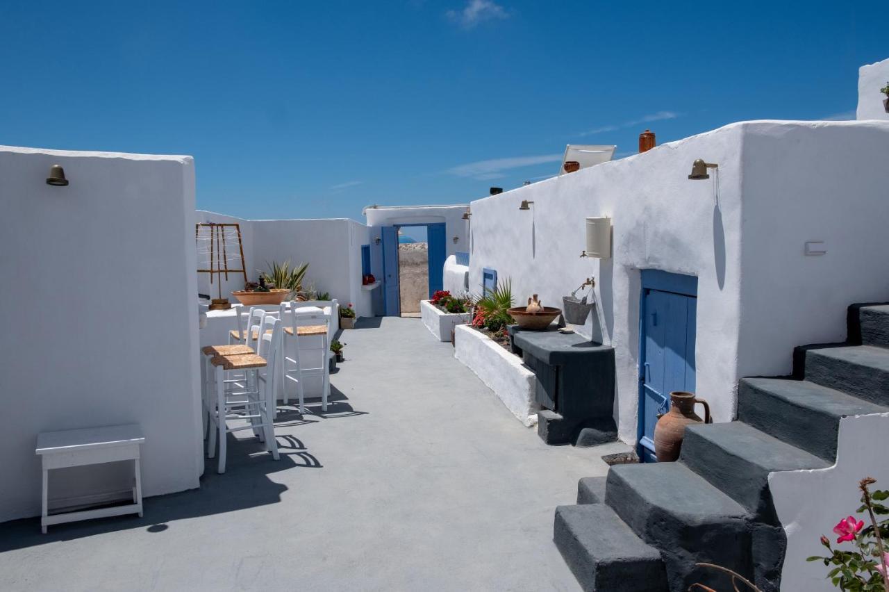 Villa Labyrinth Traditional