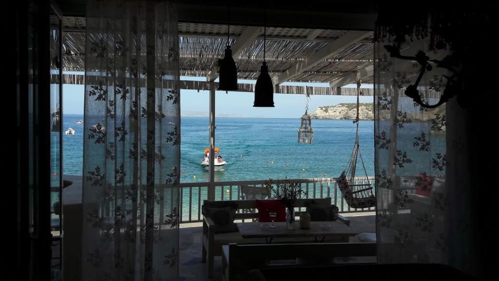Bloom By The Sea (adults Only) Holiday home
