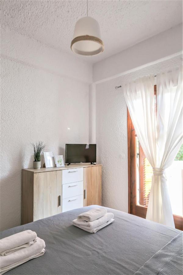 Beachfront Deluxe Apt. Apartment *