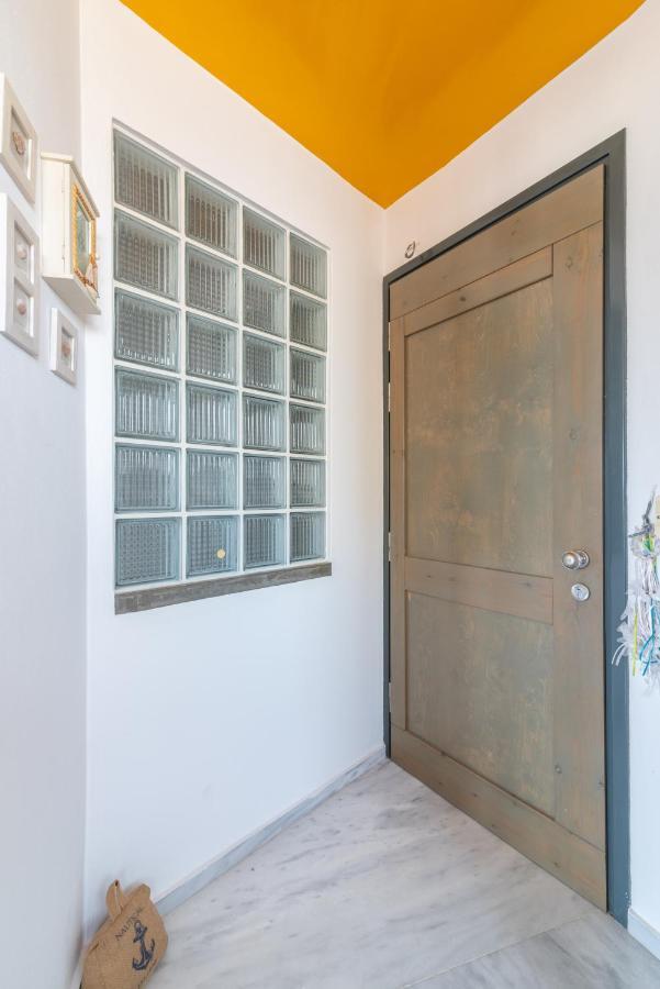 Red Beachfront Apartment Kokkini Hani