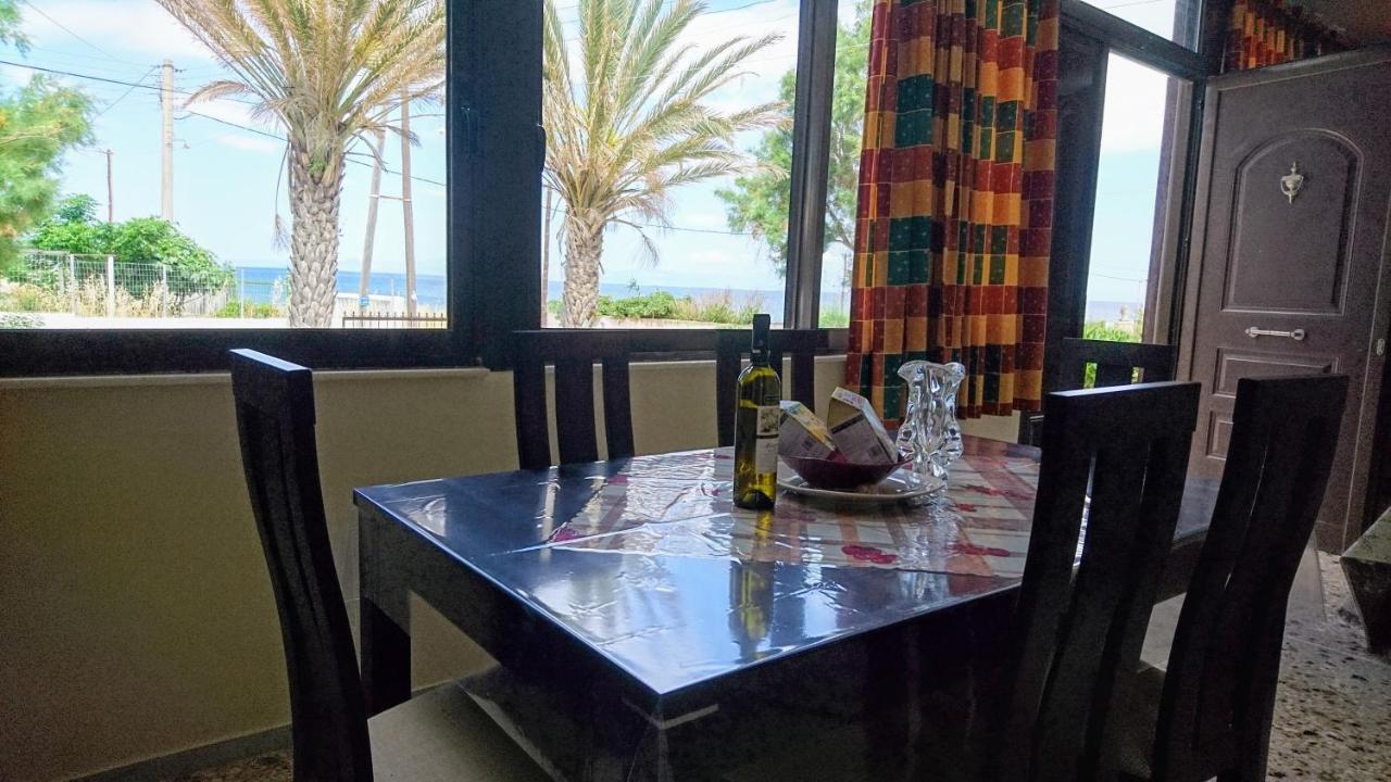 Summerhouse Peggy: Close To Athens Airport By The Sea Artemida (Attica)
