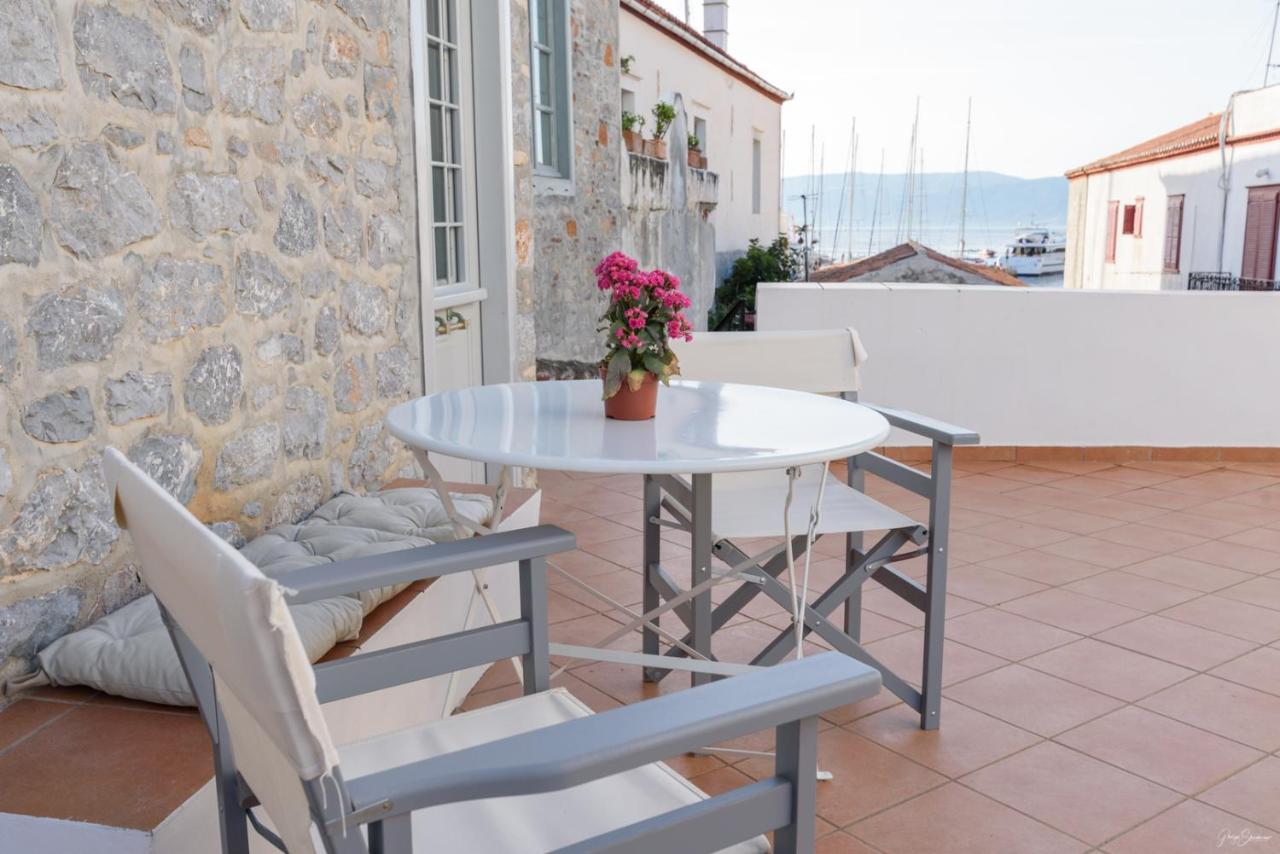 Astraea * Hydra (Saronic Islands)