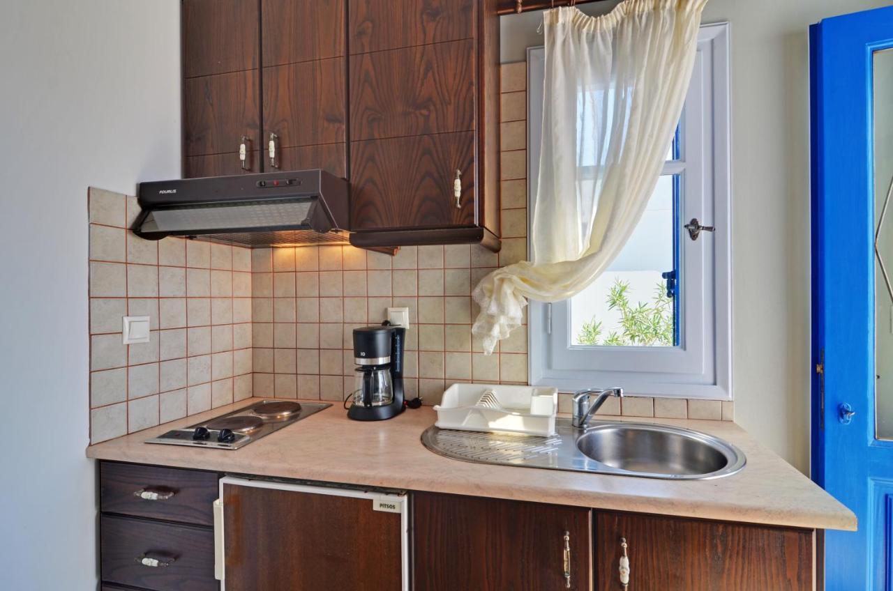 Nikos Sea View Apartment
