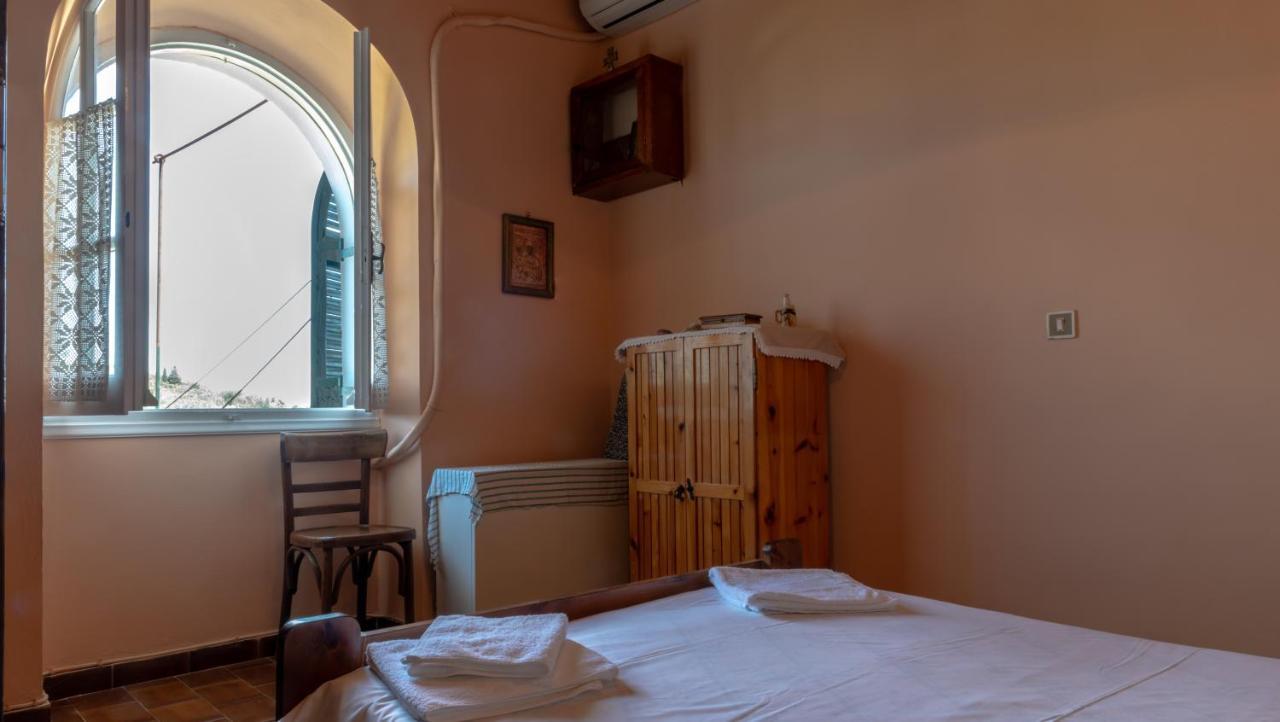Andrea's Traditional House *