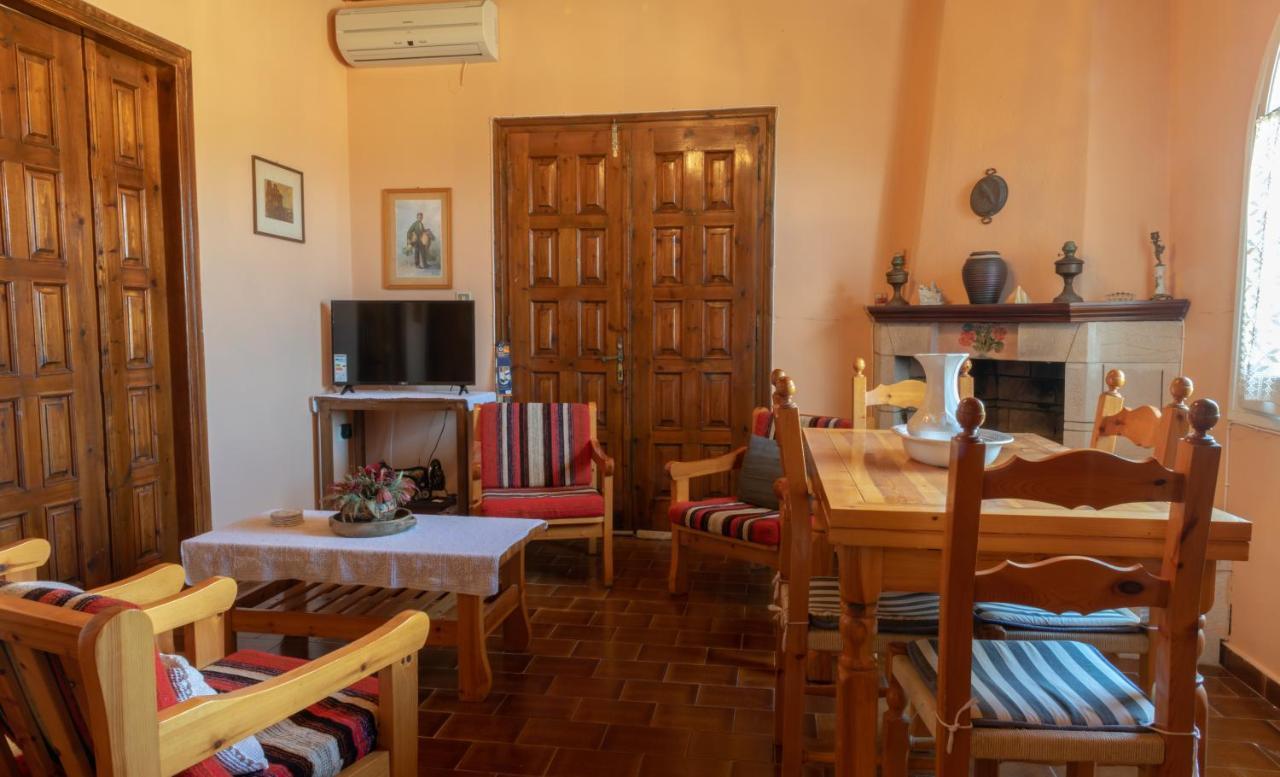 Andrea's Traditional House