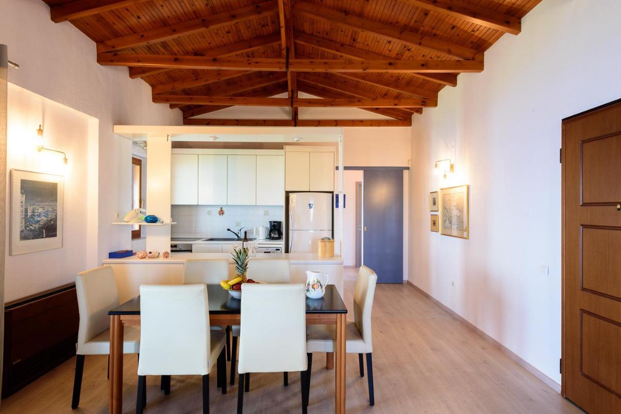 Finisia House Apartment *