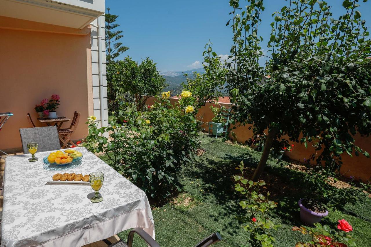 Apartment Elisso *