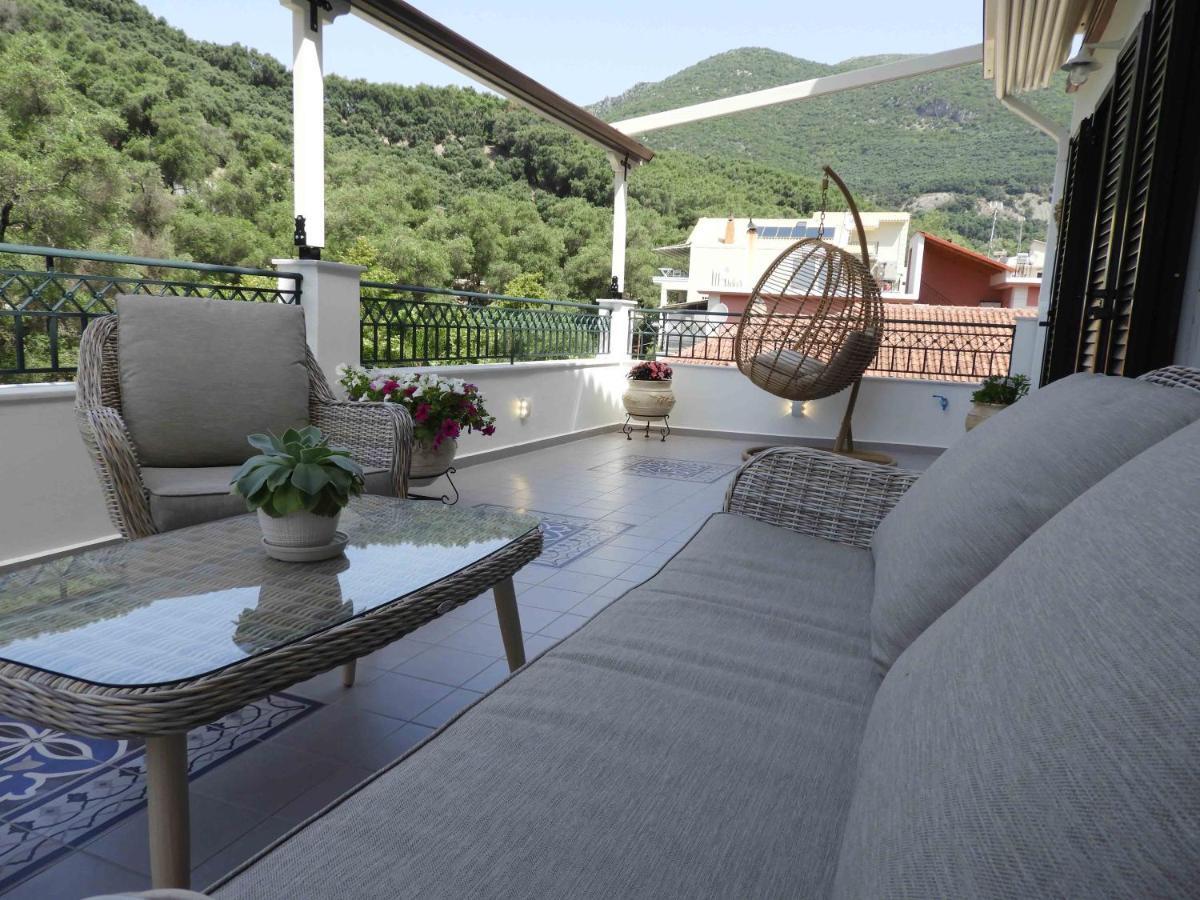 Zorbas Apartment Parga
