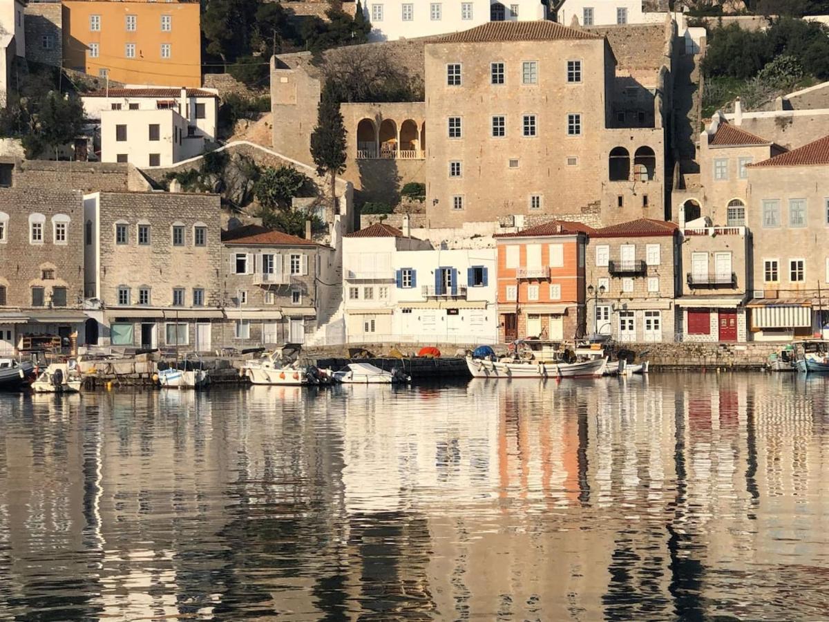 Apartment Hydra's View *