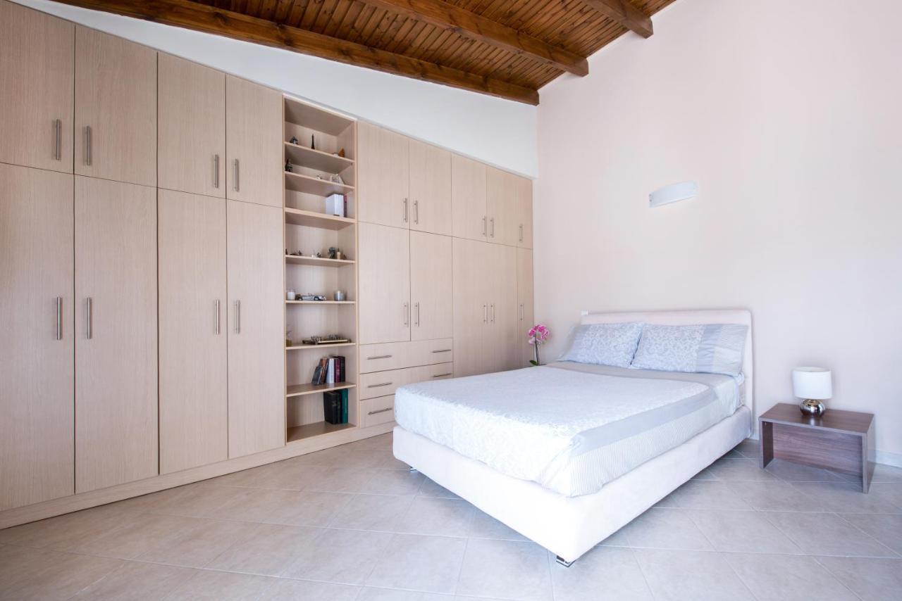 Floor Modern In Apartment *
