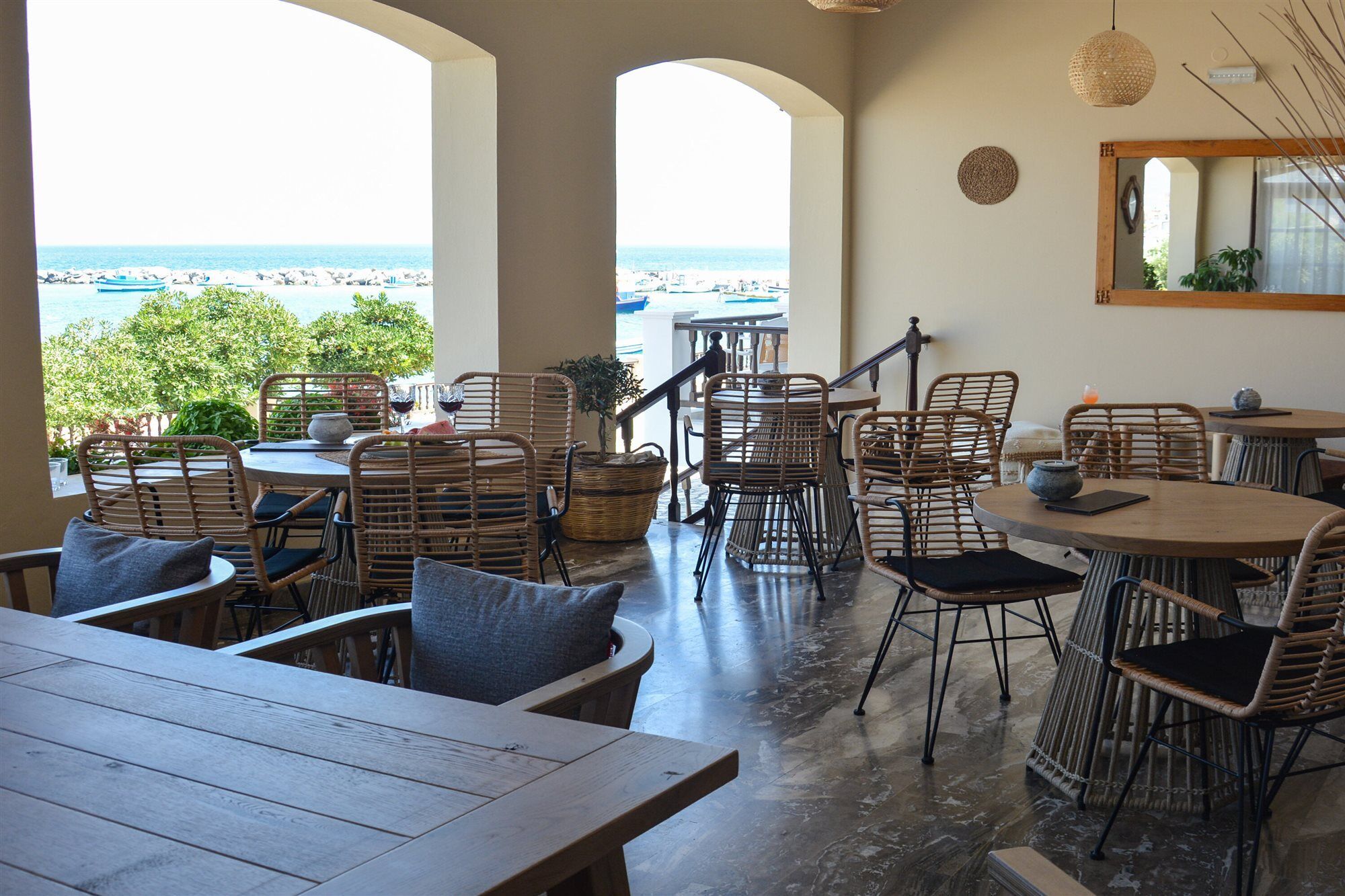 Sunrise Hotel Ireo (Samos)