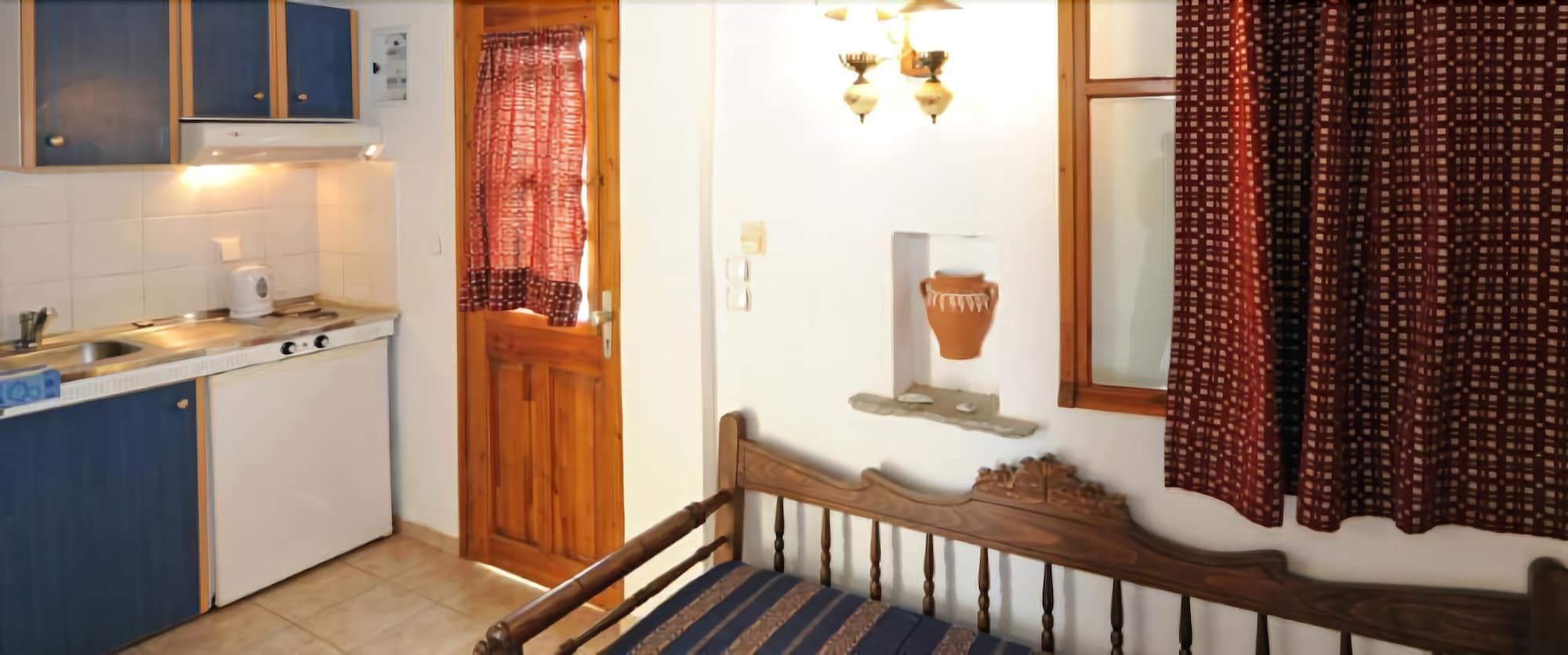 Thalatta Aparthotel 2*