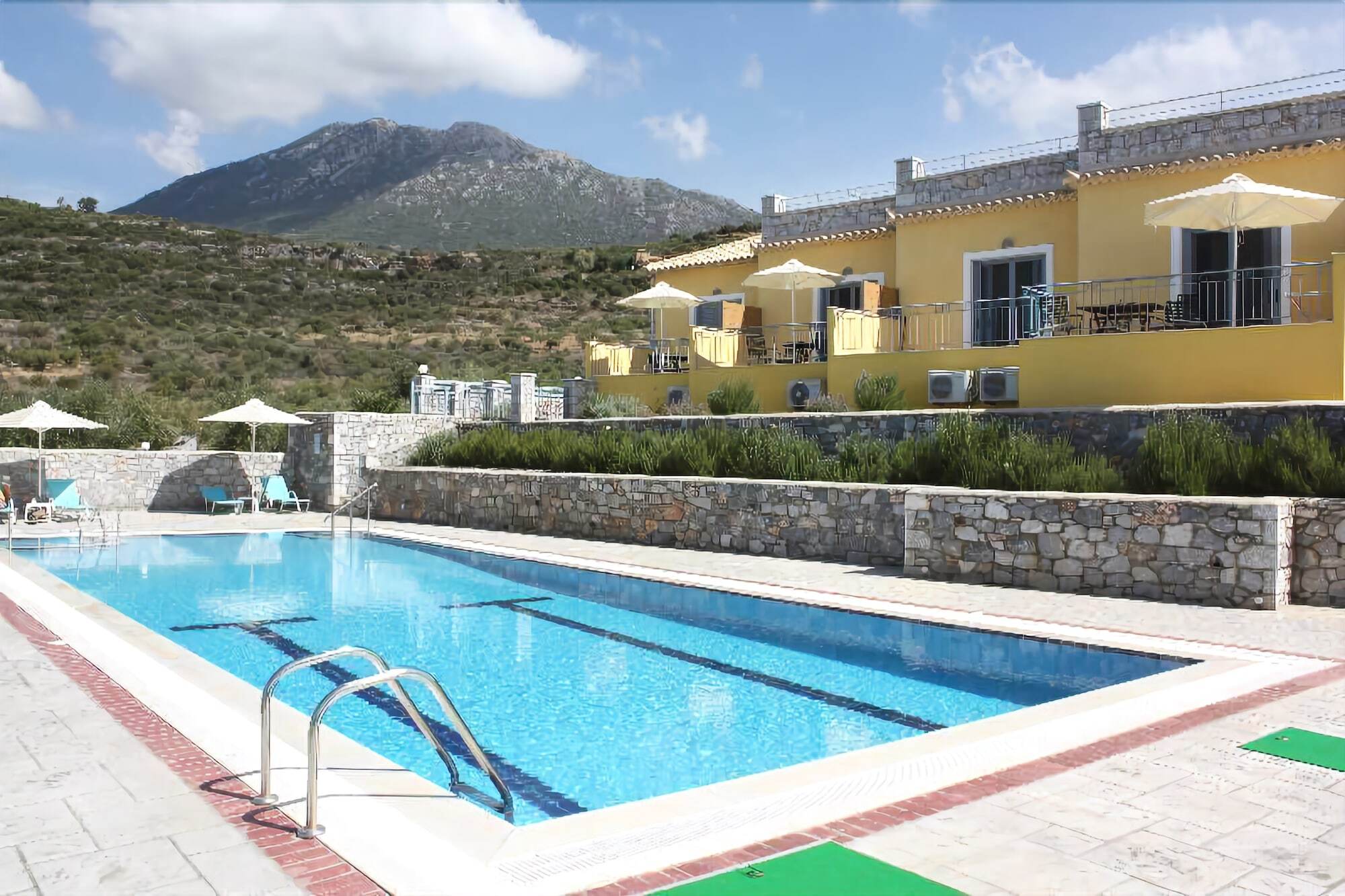 Sunday Maria Hotel 3*
