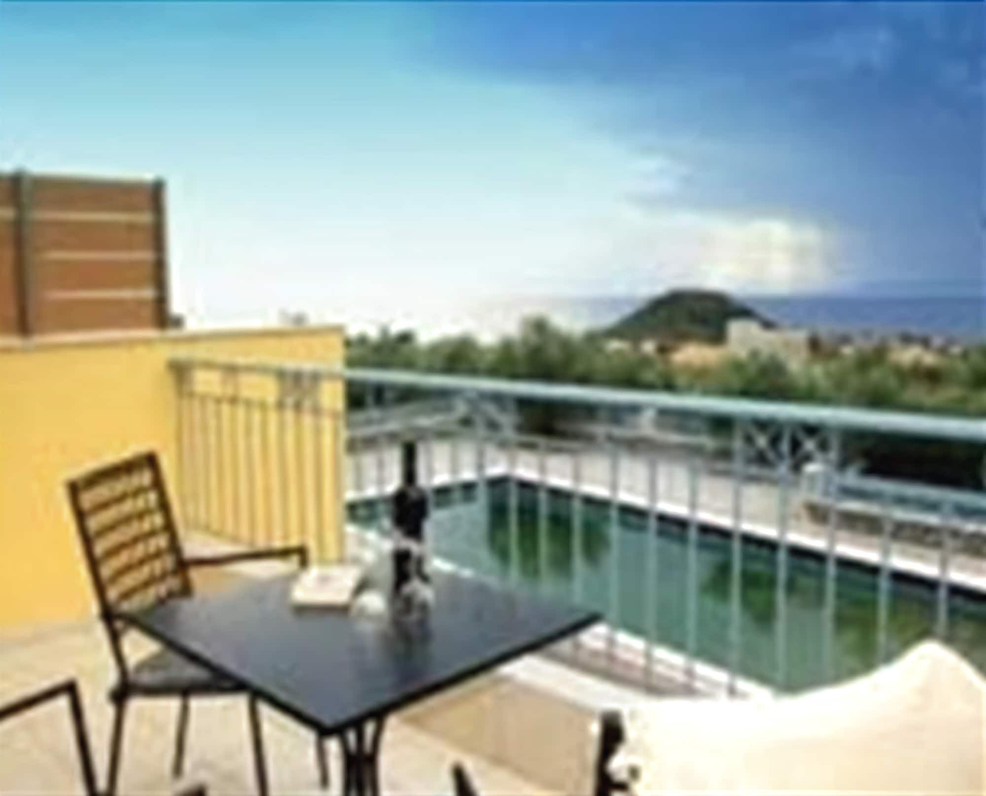Sunday Maria Hotel 3*