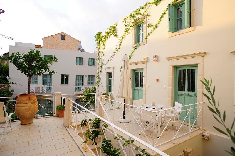 Mythos Boutique Hotel