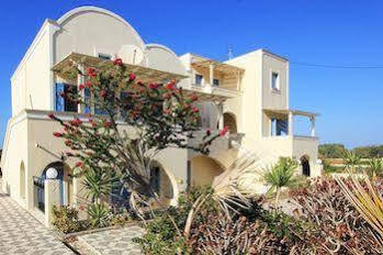 Monolithia Monolithos (Santorini)