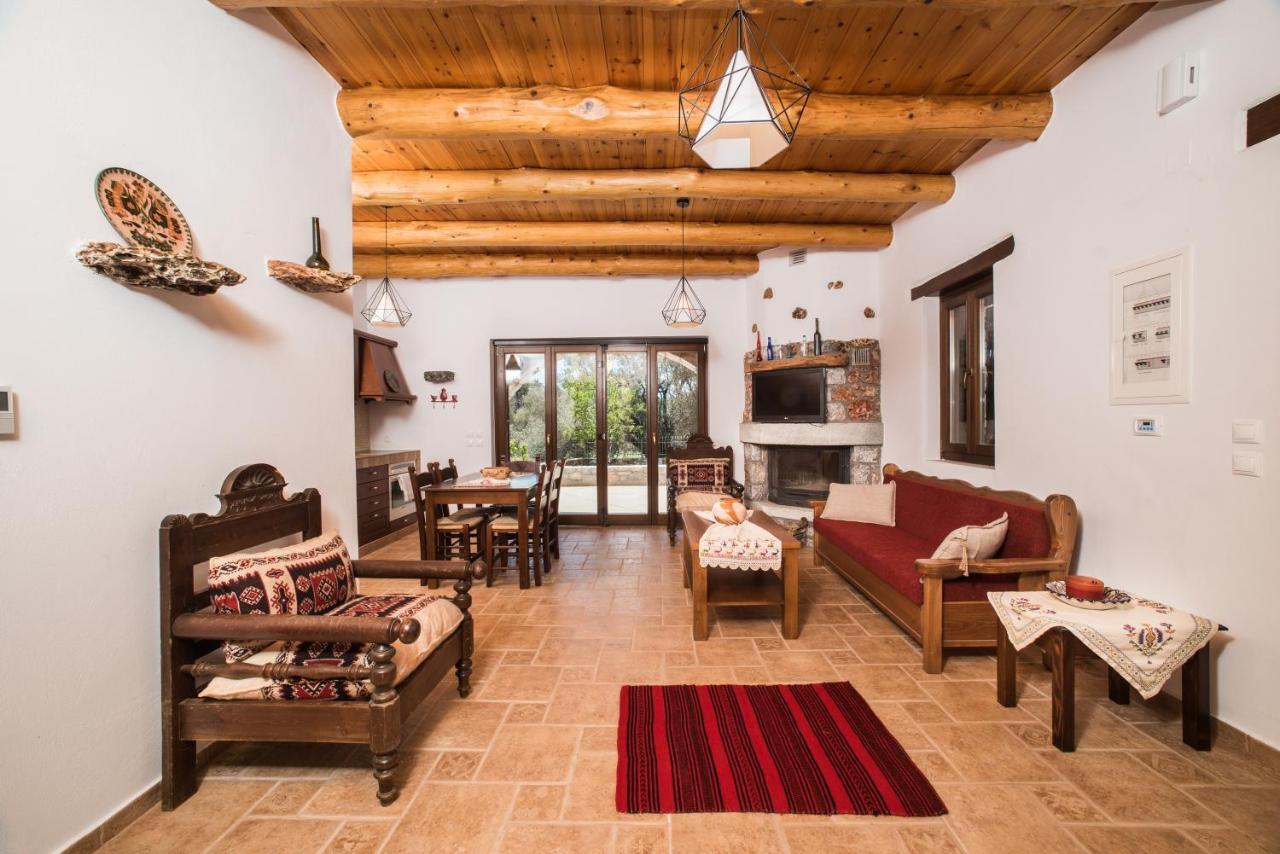 Holiday home Aradena Traditional House 4