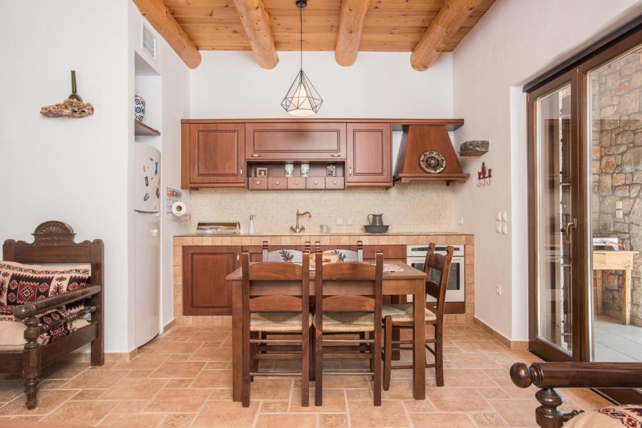 Aradena Traditional House 4 Holiday home Aradhaina
