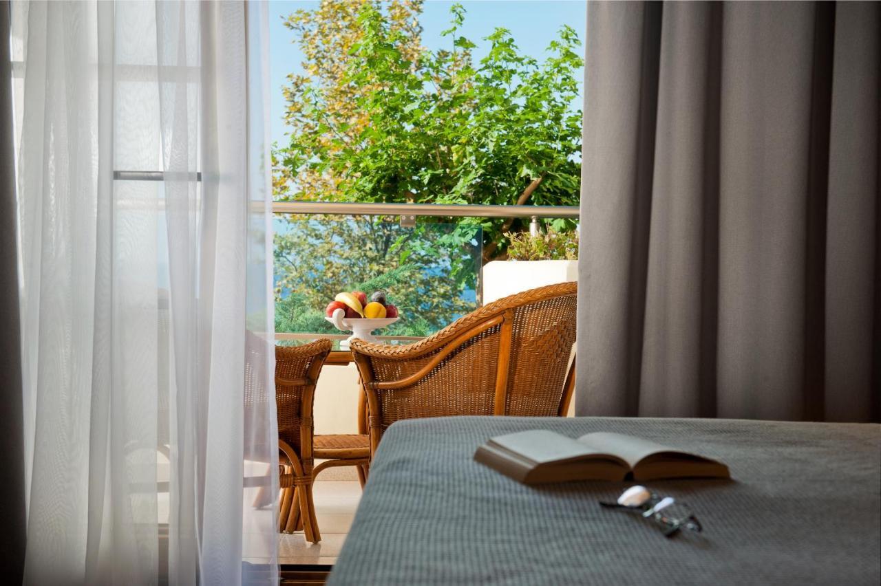 Resort Holidays & 5*