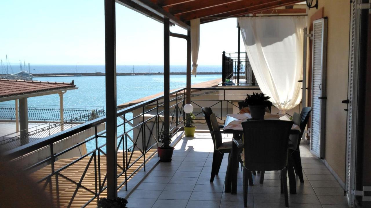 Apartment Port View *