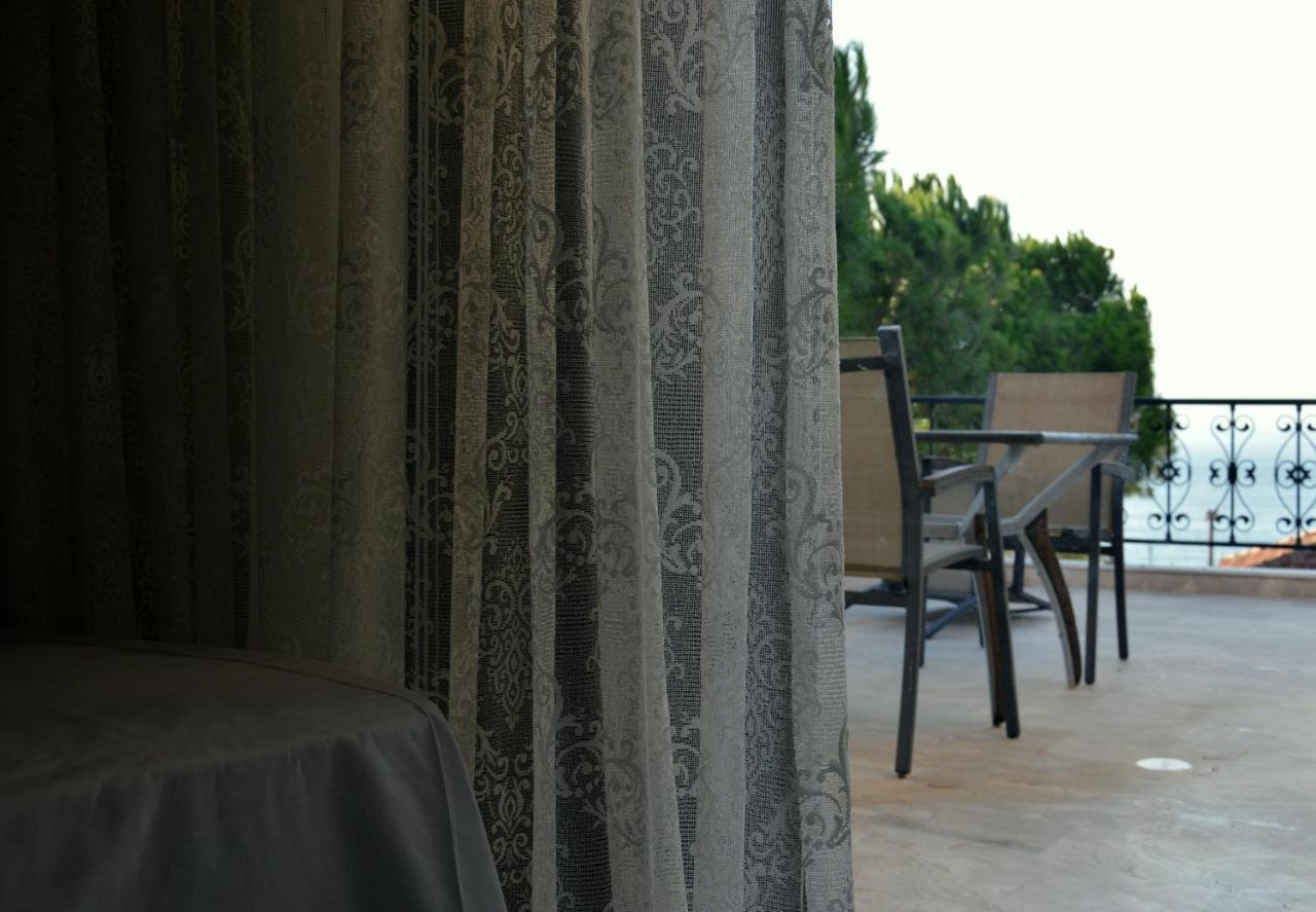 Ammos Luxury