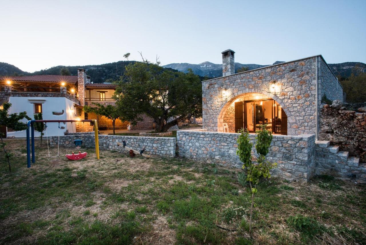 Aradena Traditional House 4 Holiday home Aradhaina