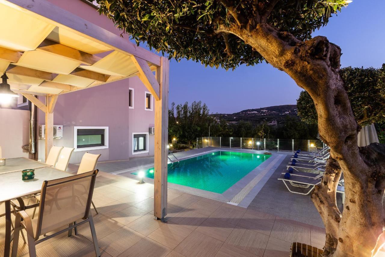 Kalli Crete * Adelianos Kampos