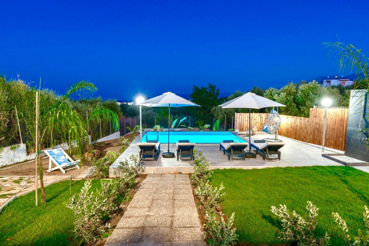Apartment Izabela With Private Pools