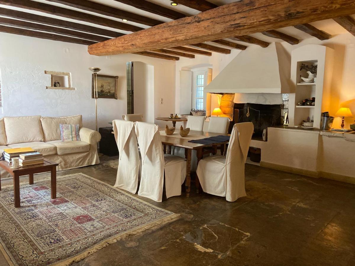 Economou Mansion Aparthotel 4*