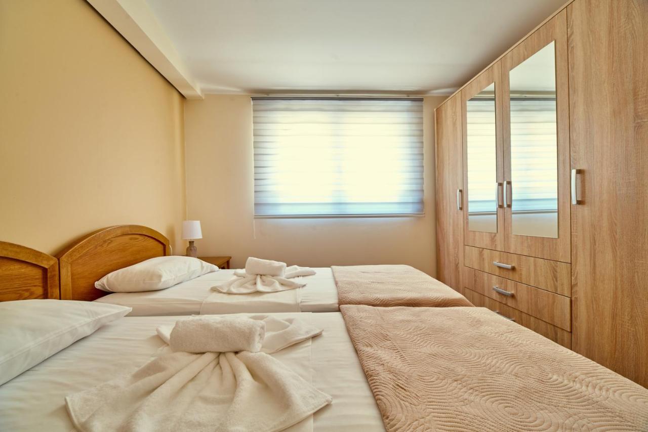 Aparthotel Veronica Kato Daratso