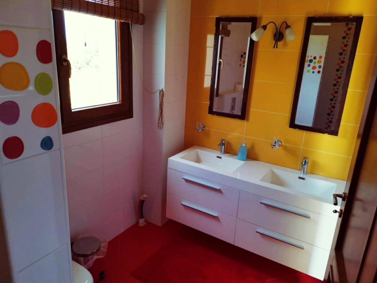 Farangi Villa Gallos