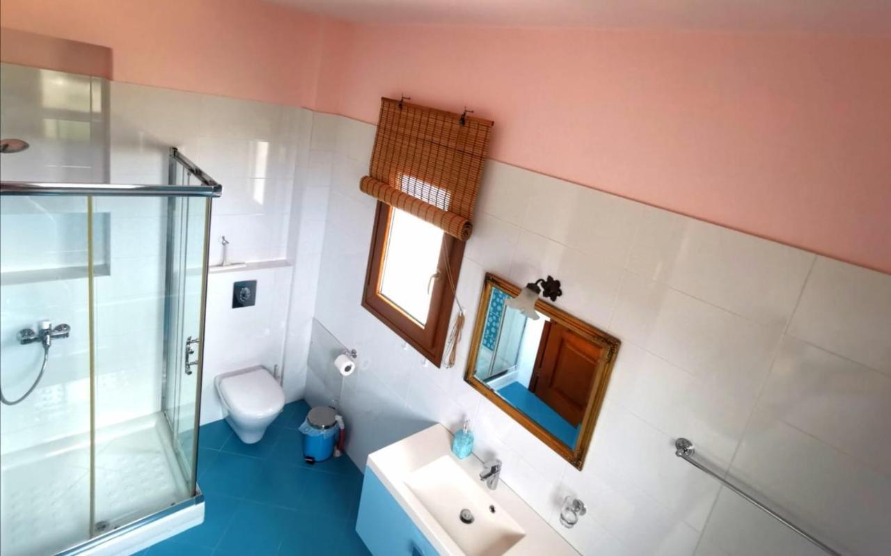 Farangi Villa