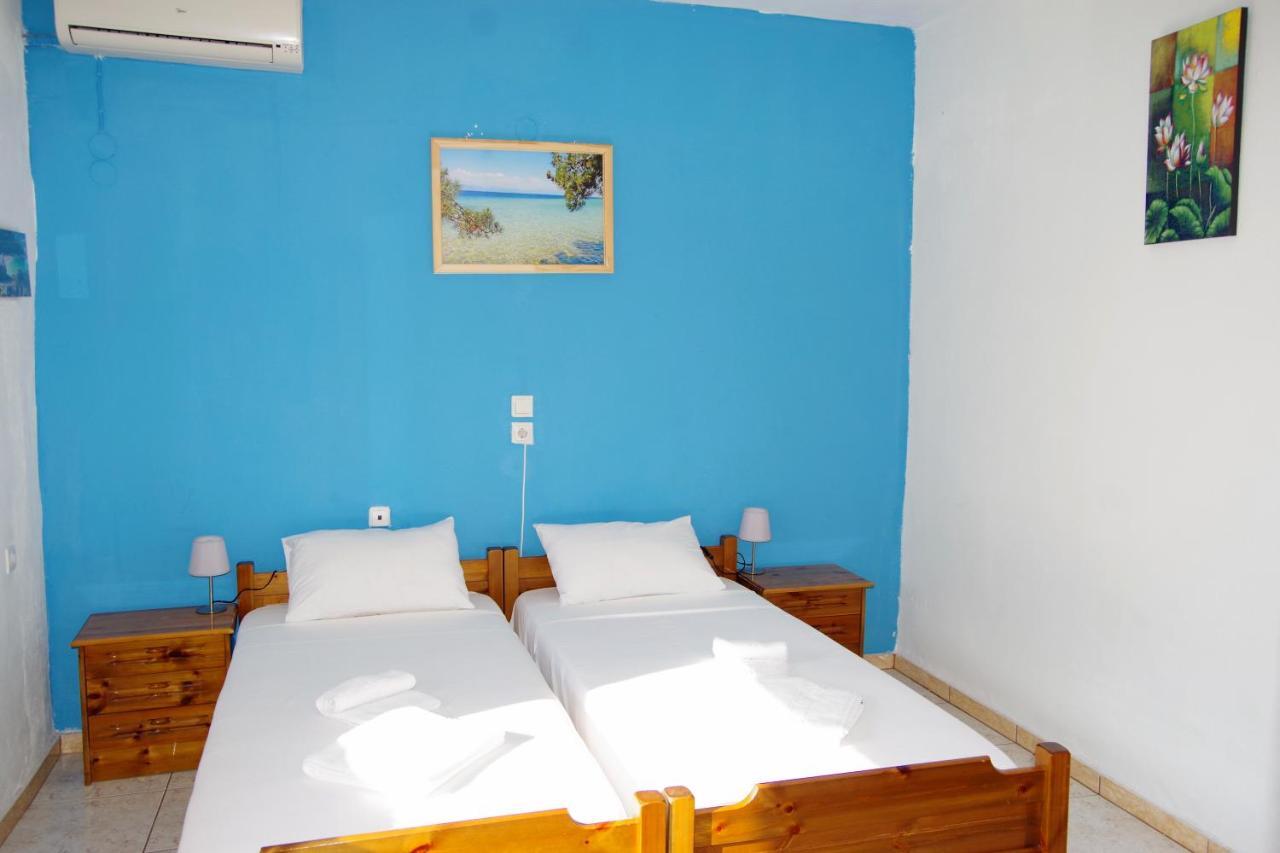 Athina Hotel Koinira