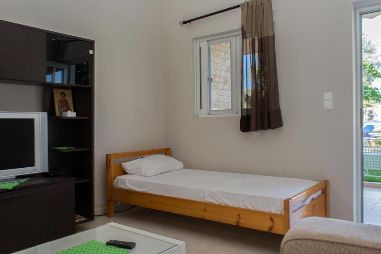 Apartment Doroufi