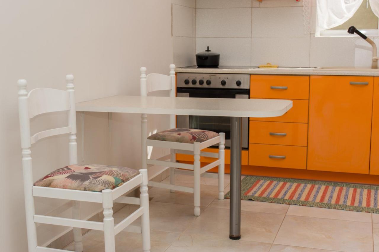 Apartment Doroufi
