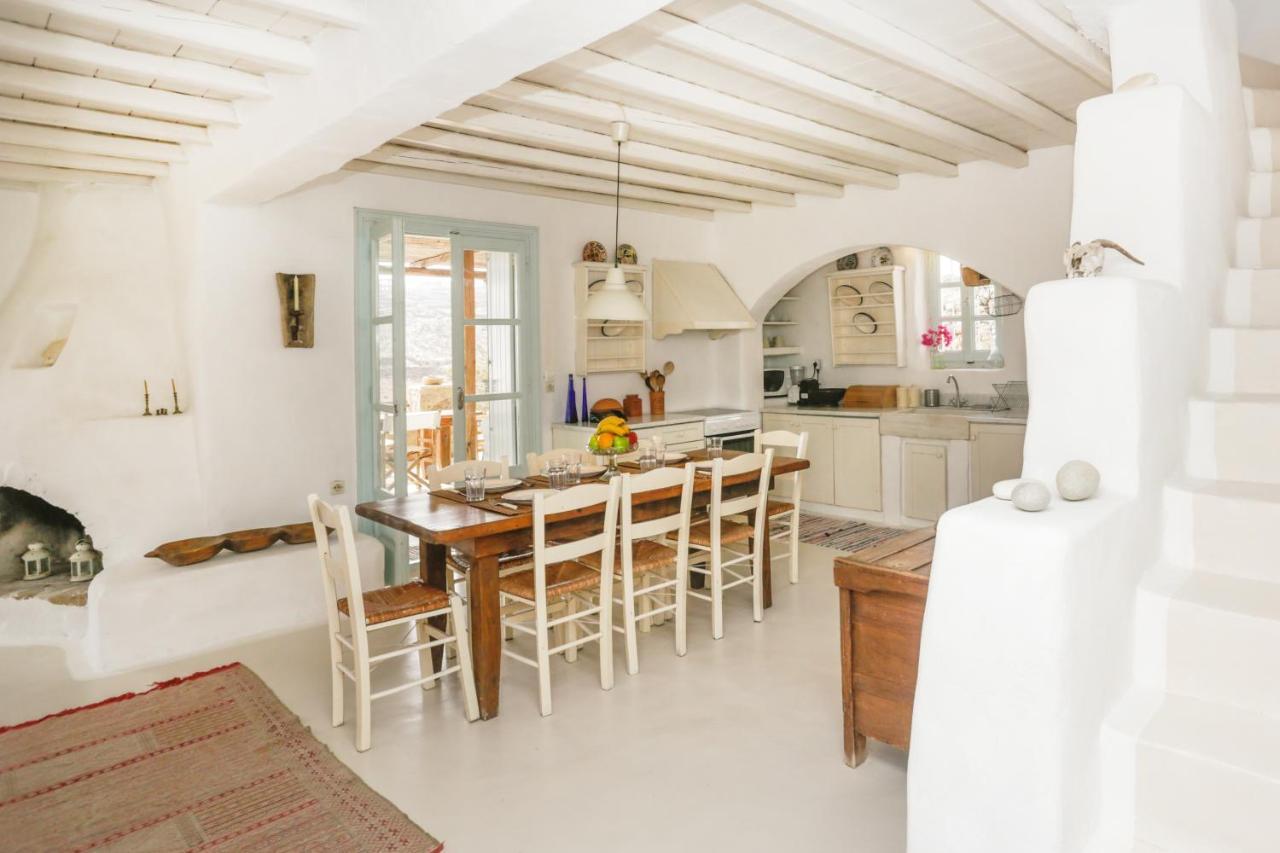 The House In The Field Villa *